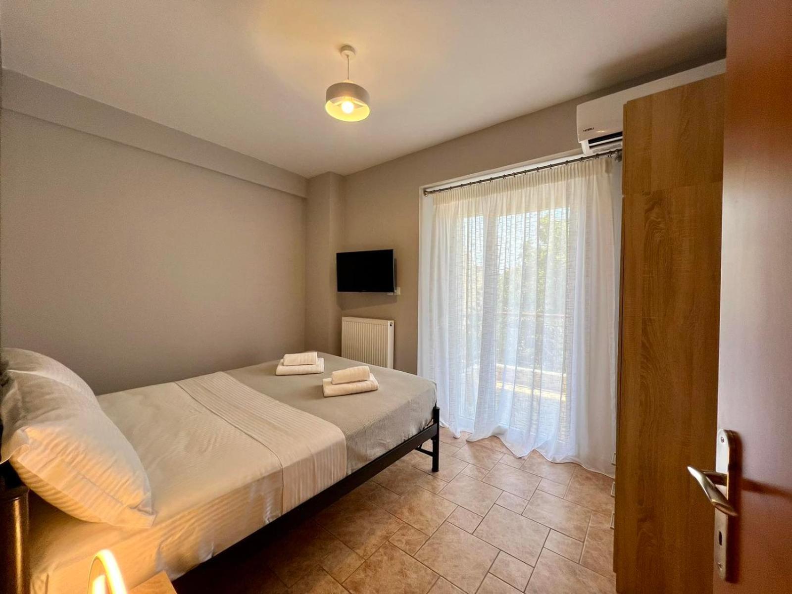 P Deluxe Suites Β4 Néa Mihanióna Kültér fotó