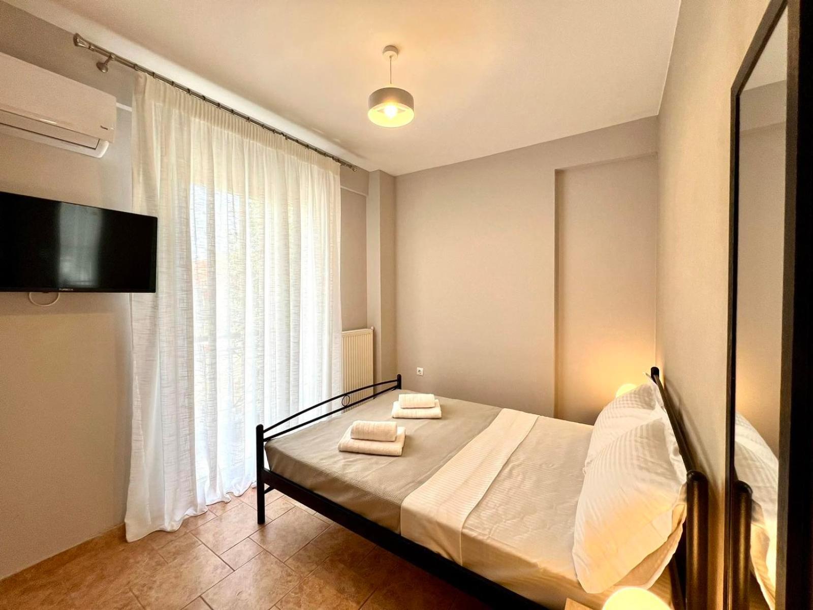 P Deluxe Suites Β4 Néa Mihanióna Kültér fotó